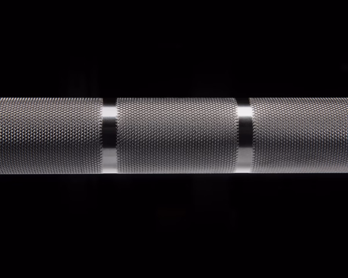 بار أولمبي لرفع الأثقال 20 كجم 220 سم 28 مم أسود XFORCE XF5000-1